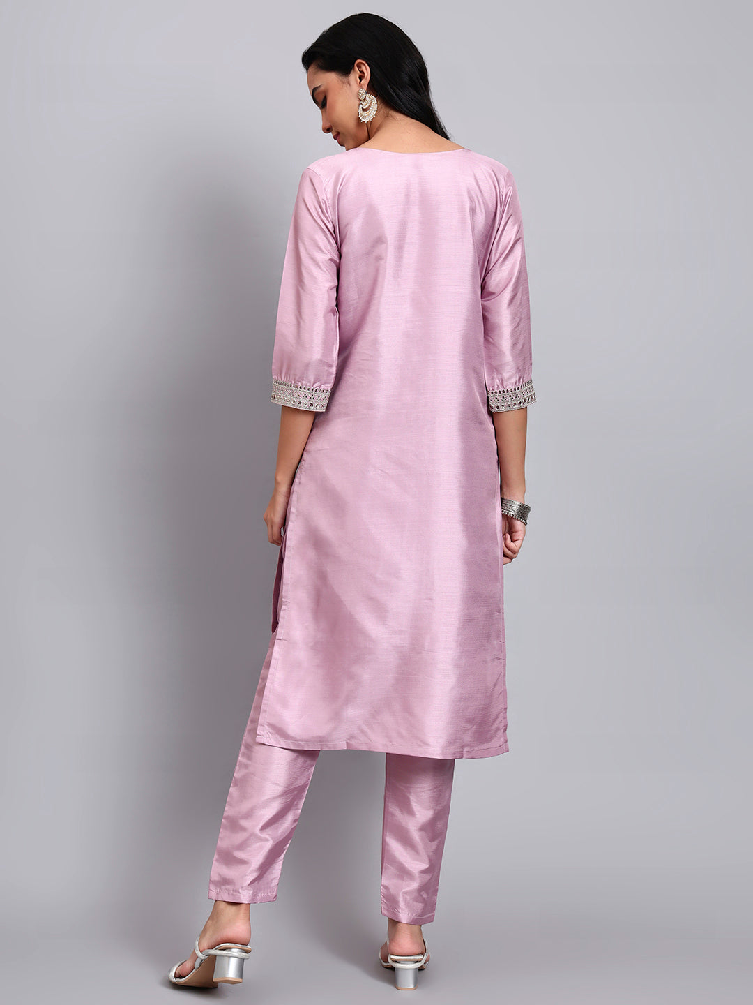 Women Light Pink Silk Blend Embroidered Kurta Pant Set