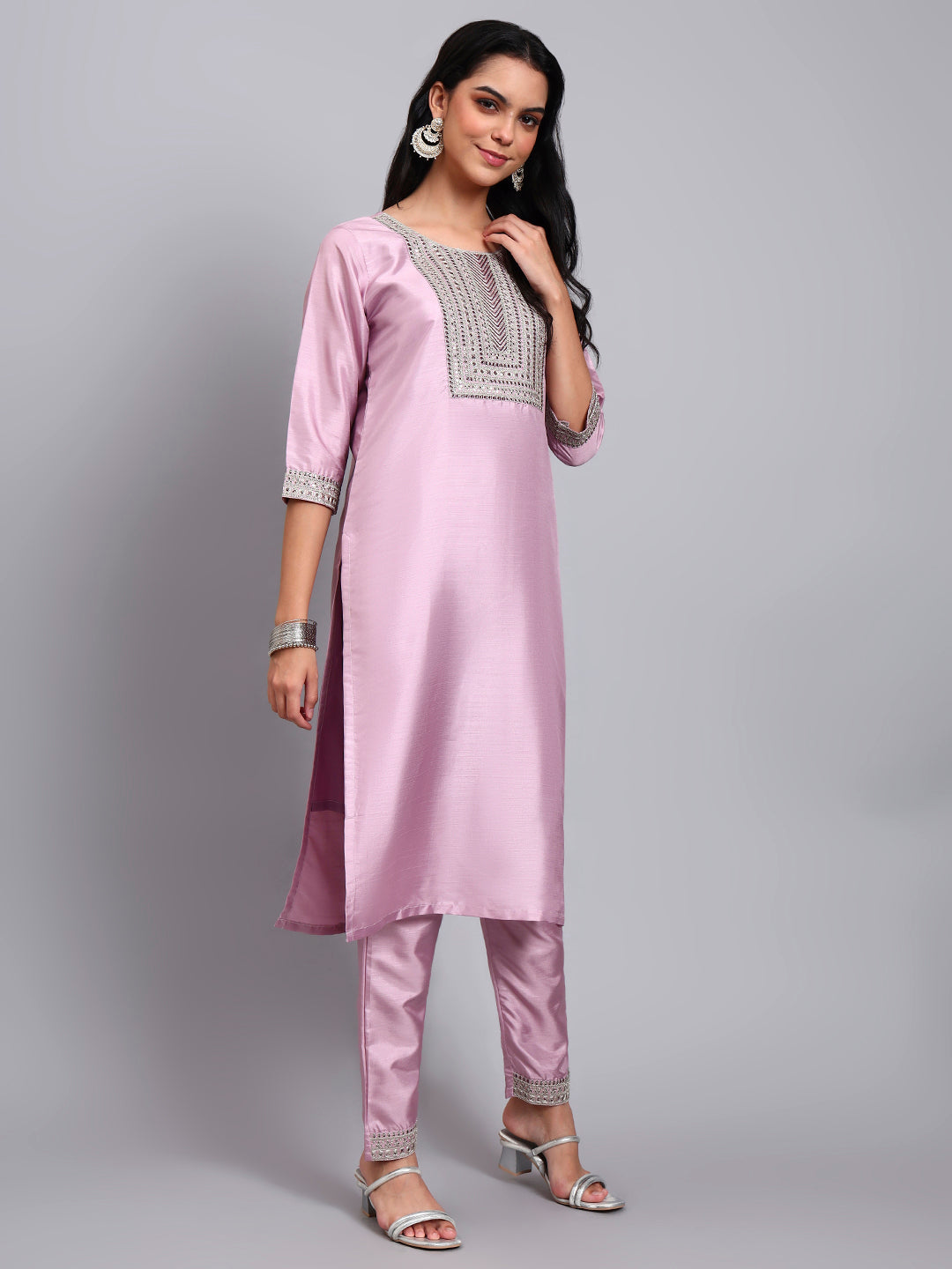 Women Light Pink Silk Blend Embroidered Kurta Pant Set