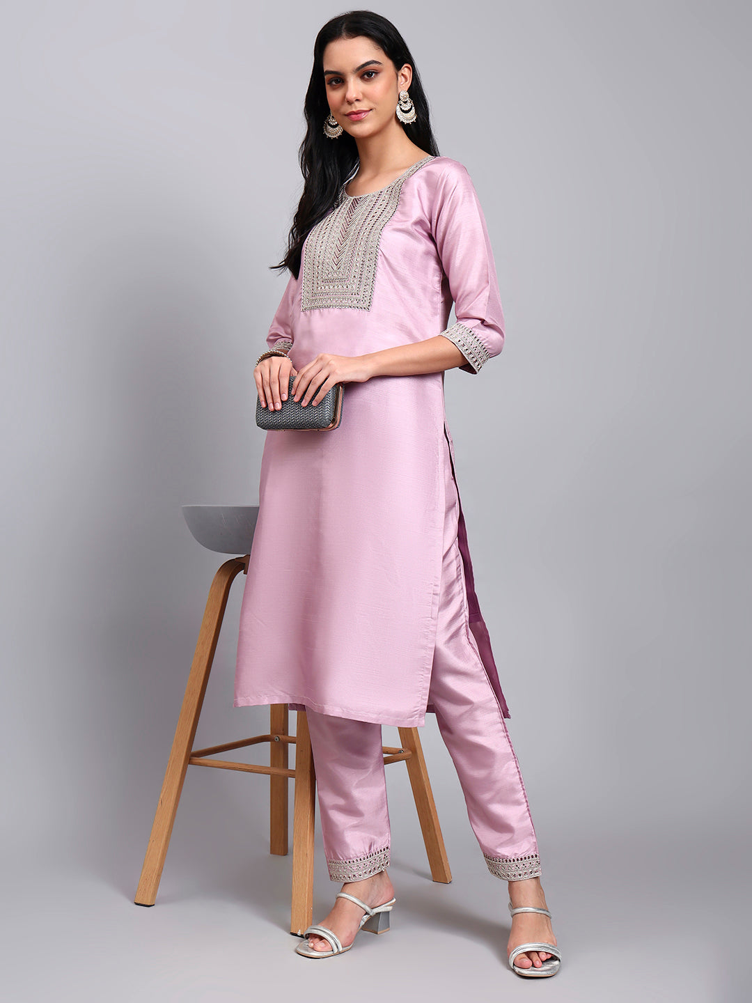Women Light Pink Silk Blend Embroidered Kurta Pant Set