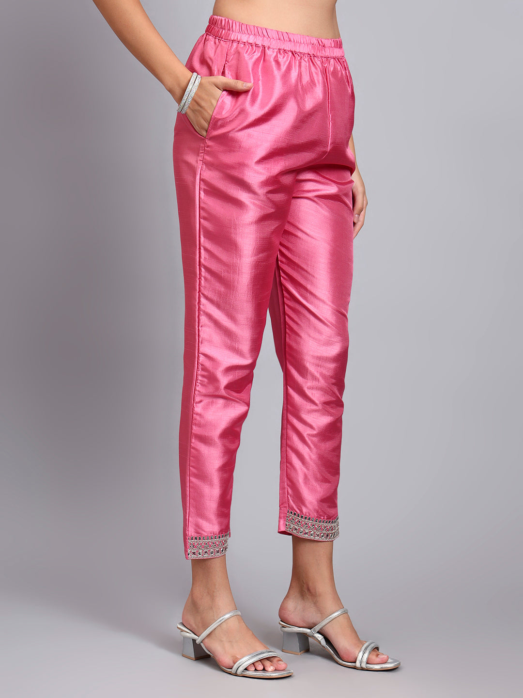Women Pink Silk Blend Embroidered Kurta Pant Set