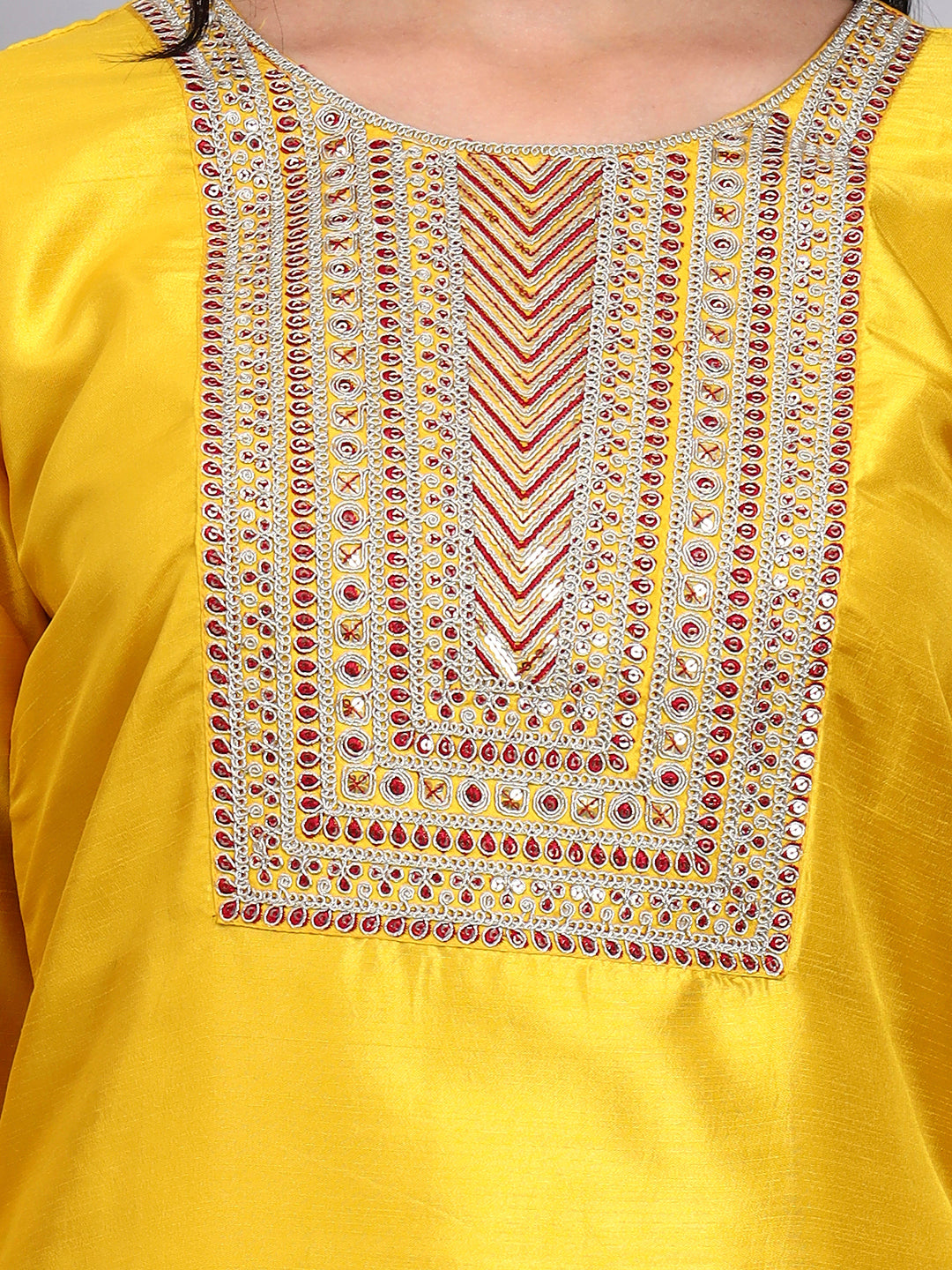 Women Yellow Silk Blend Embroidered Kurta Pant Set